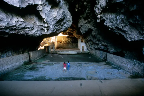 Hidden Legacy Houaphanh Enhanced β photo 3